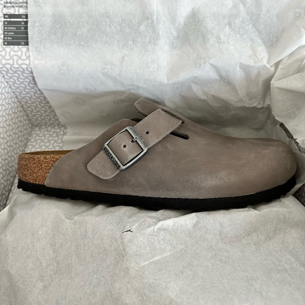 BNWT Boston Birkenstock Leather Clogs